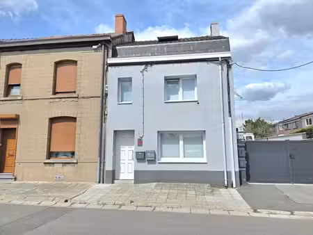 agréable maison 3 façades rénovée