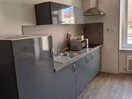 location maison à chemille (49120) : à louer / 71m² chemille
