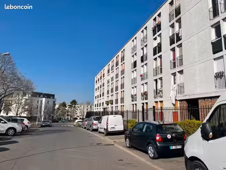 location studio 28 m²