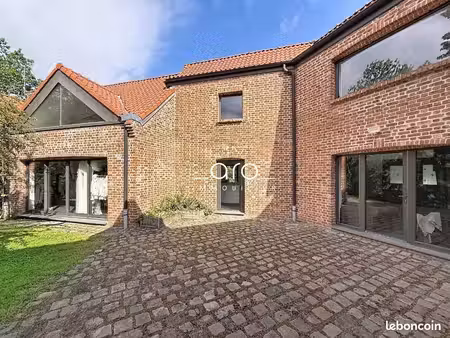 maison 6 pièces 236 m²