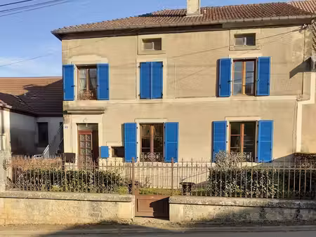 appartement de style avec grand garage