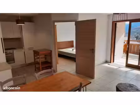 location t2 meublé à l année