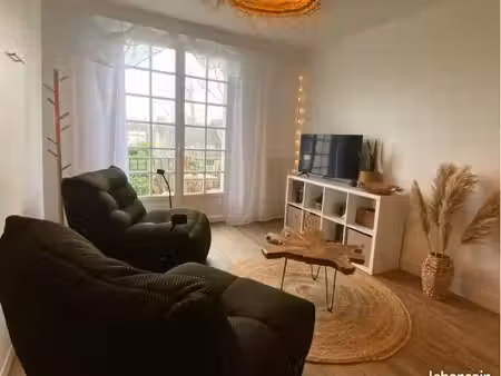 t1 meublé avec balcon et parking privé
