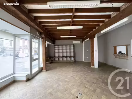 immeuble 60 m² guise
