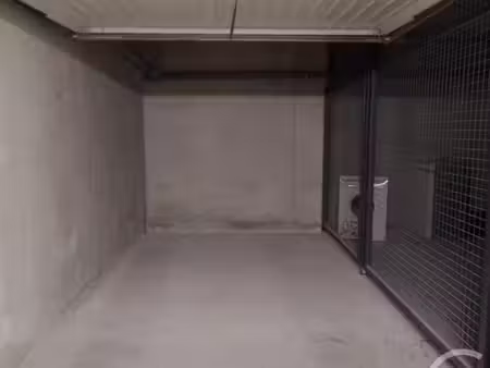 garage/box 13 m² villeurbanne