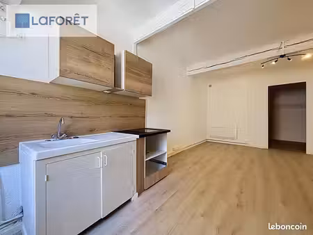 studio 1 pièce 30 m²
