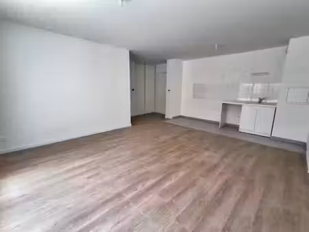 location appartement 2 pièces 41 m² à eragny sur oise (95610)  902 €