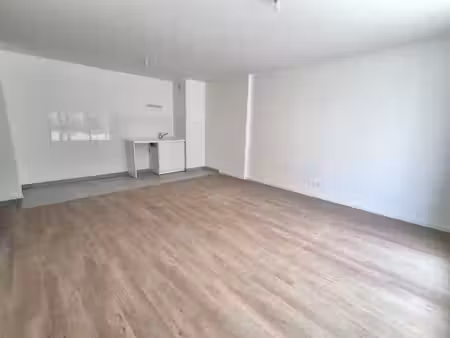 location appartement 2 pièces 44 m² à eragny sur oise (95610)  923 €