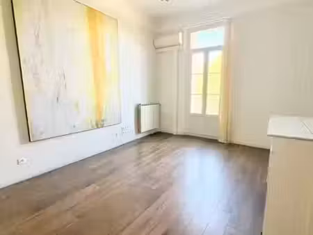 vente commerce 7 pièces 165 m² toulon (83000)