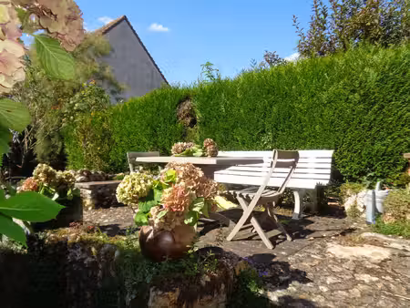 maison à vendre 4 pièces bleneau (89) maison au cœur du village de bléneau  jardin et gara