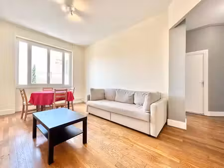location appartement 2 pièces 49 m² à lyon 7 (69007)
