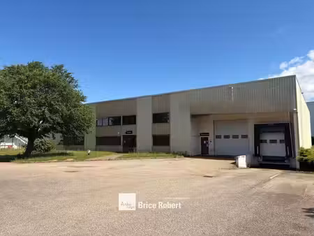 vente entrepôt 1 630 m²