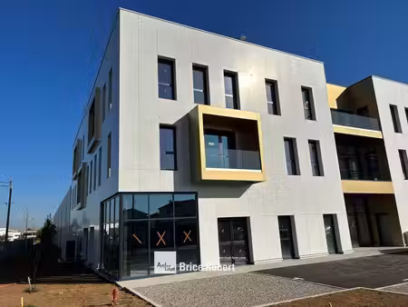 vente local d’activités decines charpieu 69150 301m²