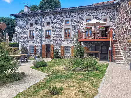 corps de ferme de caractère entièrement rénové ? 2 logements indépendants