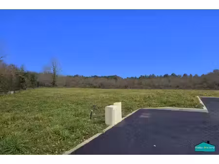 terrain viabilisé à la marne de 913 à 984 m2