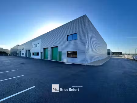 location local d’activités vourles 69390 182m²