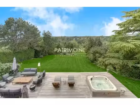 maison villepreux 7 pièce(s) 203.4 m2