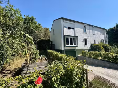 maison meublée 3 façades avec jardin