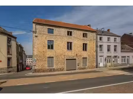 maison 3 facades en pierre a fosses-la-ville