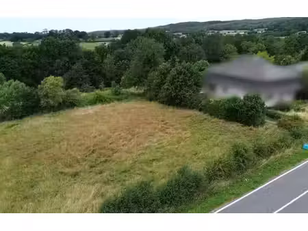 terrain à bâtir ensoleillé dans un quartier agréable