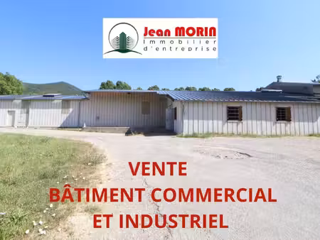 local d'activités à vendre