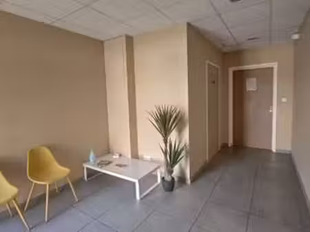 location bureaux et commerces au loroux-bottereau (44430) : à louer / 20m² le loroux-botte