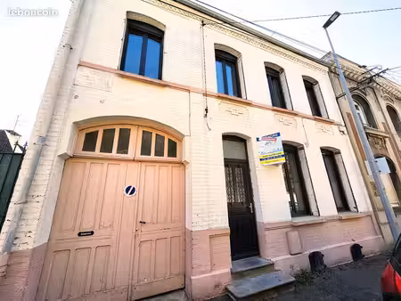 maison 8 pièces 150 m²