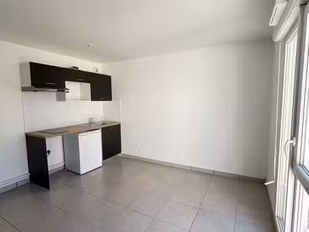 studio 1 pièce 30 m²