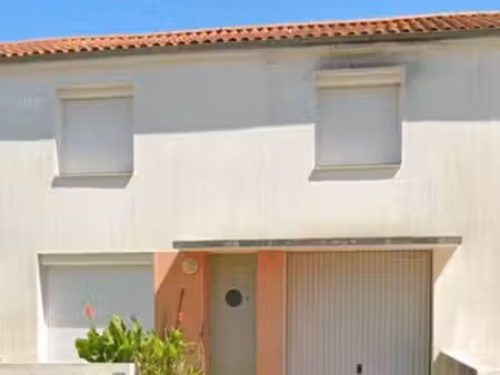 maison mitoyenne t4 (3 chambres) de 67 m² avec jardin et garage — melle