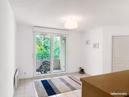 t2 meublé 36 m² – balcon – parking privatif couvert – belfort