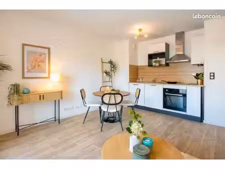 appartement t2 neuf - idéal seniors avec cuisine équipée et salle commune – confort et con
