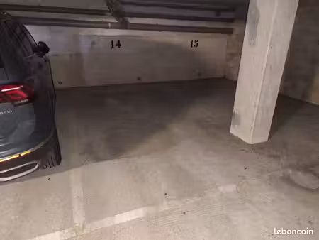 location parking montrouge