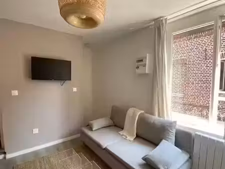 location meublée appartement 2 pièces 32 m² à lille (59000)  800 €