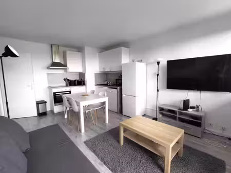 cergy - appartement 4 pièces meublé - 64 96 m²