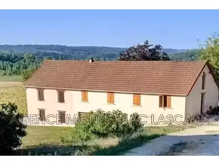 location maison 4 pièces 95 m² à montignac (24290)  820 €