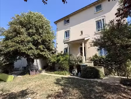 maison meublée 4 pièces – 134 m² avec piscine et terrain à vaugneray
