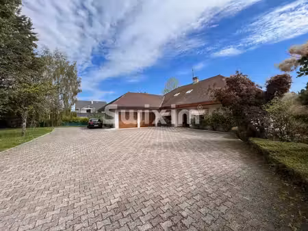 maison 8 pièces  420 m²