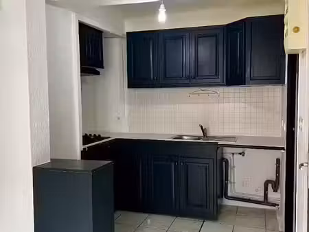 appartement t2 avec cave à la roquebrussanne