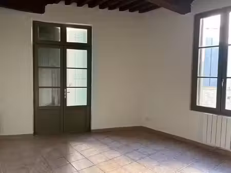 location appartement 1 pièce 33 m² à uzès (30700)