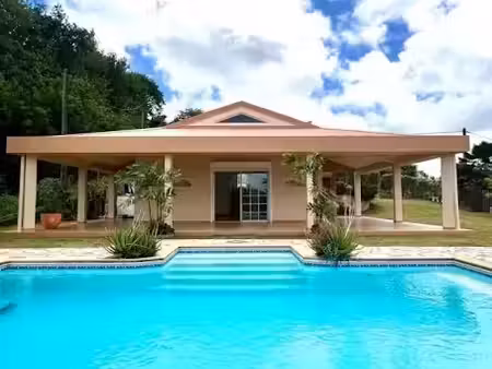 location villa 4 pièces 111.33 m² à ducos (97224)  2 600 €
