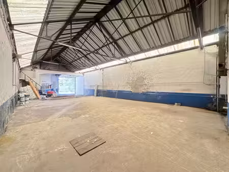 entrepôt 280 m² proche de la gare et du centre d'ottignies