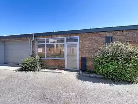 magazijn van 315m² met mezzanine vlak bij de ring van pop...