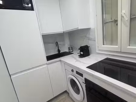 studio rénové à neuf  entièrement meublé & équipé – 2 min à pied du métro pont de neuilly 