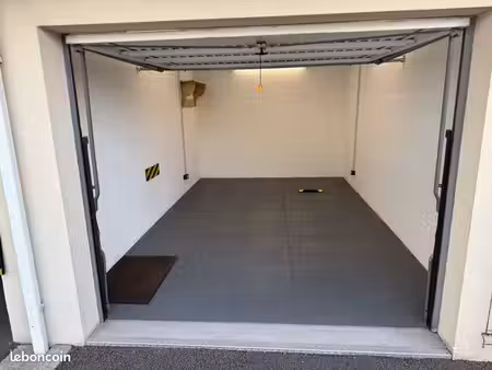 box fermé à la location