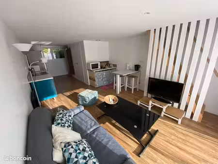 petite maison meublée 32 m² avec terrasse – plonéour-lanvern – septembre à juin