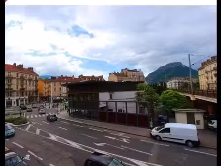 location appartement 2 pièces 50 m² à grenoble (38000)  590 €