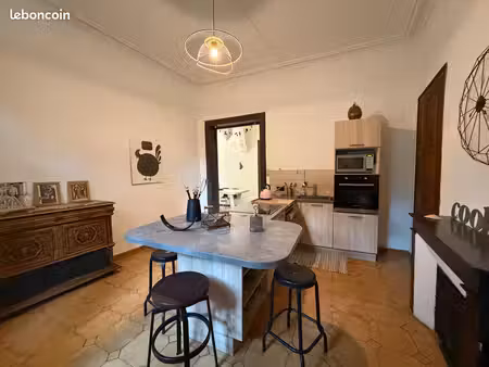 magnifique maison de maître meublée disponible tout de suite à calvisson à louer