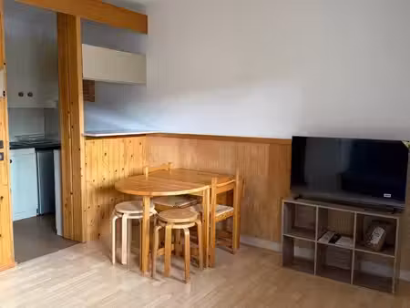 studio centre du village disponible au 1 er septembre 2026