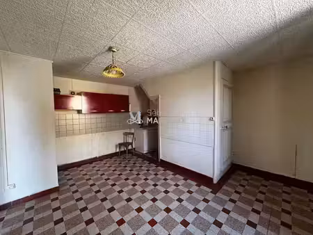location appartement 4 pièces 84.45 m² à pouilly-lès-feurs (42110)  650 €
