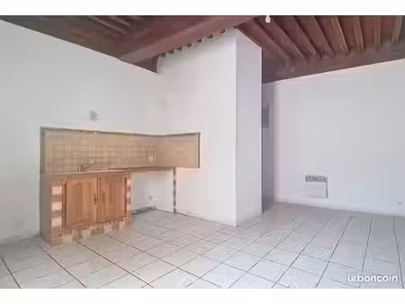 a louer - appartement t2 tarascon